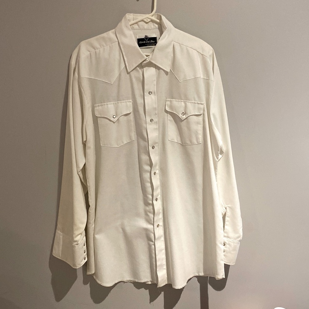 Men’s Long Sleeve 17 1/2 and 35 White with pearl snap buttons